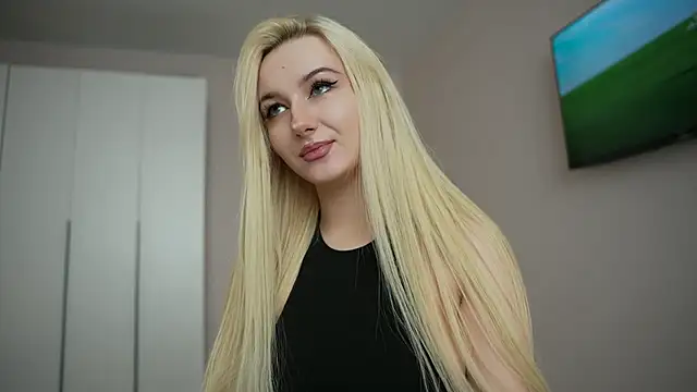 Snapshot of CatchMe1 chatting on 02.20.26 CatchMe1 online show from 02.20.26