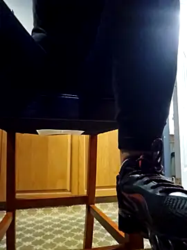 Snapshot of Nikkierosee chatting on 03.12.25 Nikkierosee online show from 03.12.25