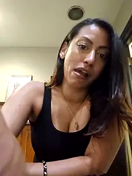 Snapshot of Nikkierosee chatting on 03.13.25 Nikkierosee online show from 03.13.25