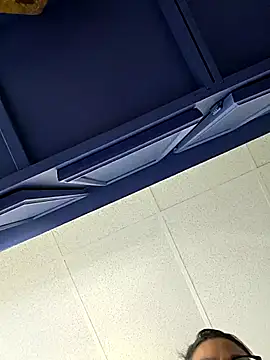 Snapshot of Nikkierosee chatting on 10.09.25 Nikkierosee online show from 10.09.25