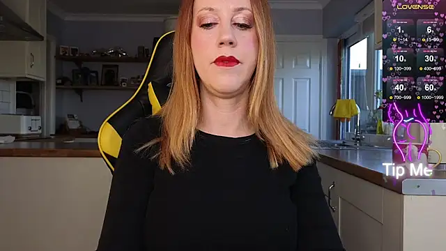 stripmequick online show from 02.05.25