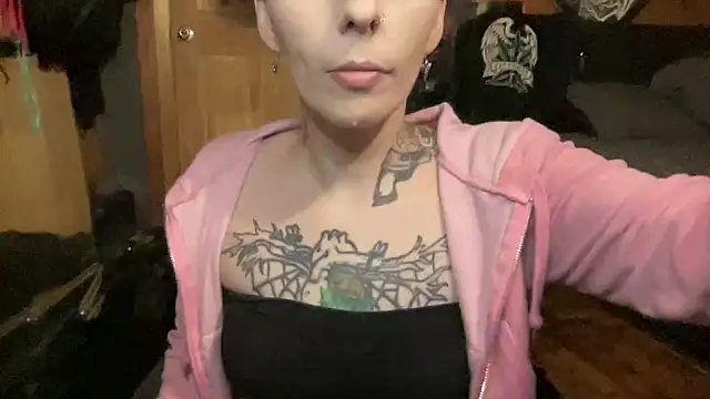 Snapshot of TeenyDoll chatting on 10.09.25 TeenyDoll online show from 10.09.25