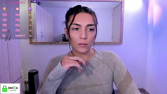 Snapshot of EricaVanderhill chatting on 05.21.26 EricaVanderhill online show from 05.21.26