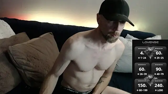 MaxRouger online show from 12.01.25