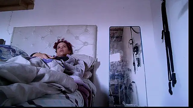 Snapshot of Alicbranca chatting on 10.29.25 Alicbranca online show from 10.29.25