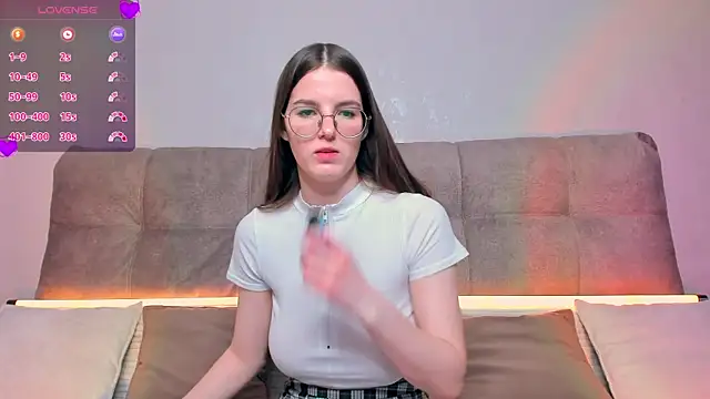 Snapshot of AriellaTesk chatting on 03.11.25 AriellaTesk online show from 03.11.25