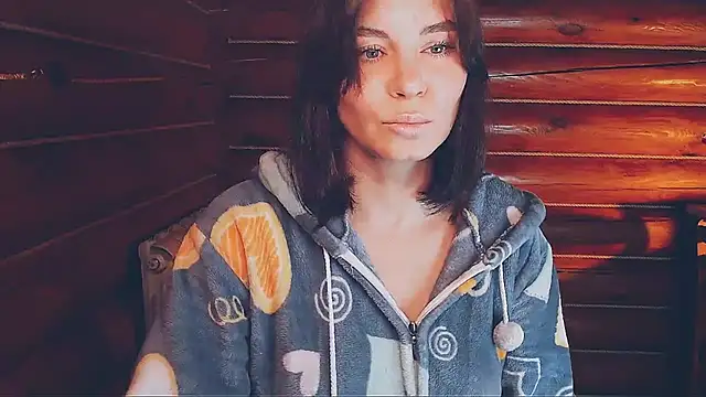 Snapshot of Platina_Fox chatting on 11.06.25 Platina Fox online show from 11.06.25