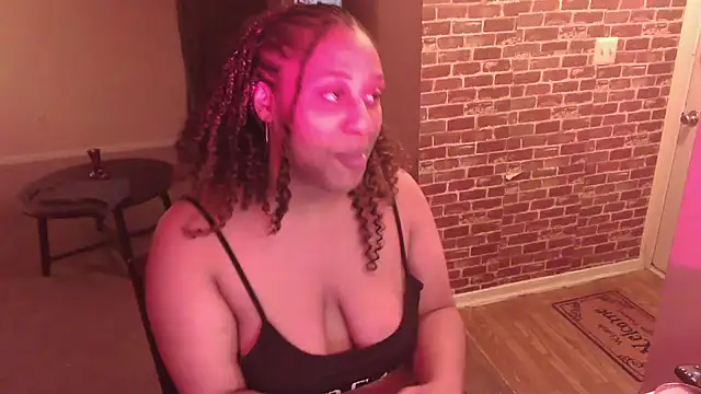 Snapshot of EntitledMistress chatting on 03.04.26 EntitledMistress online show from 03.04.26