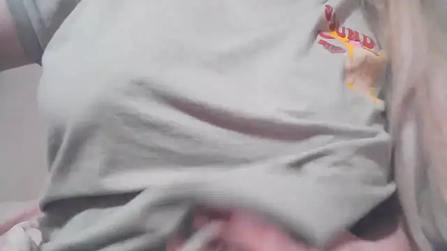 Snapshot of PinkPudding chatting on 10.30.25 PinkPudding online show from 10.30.25