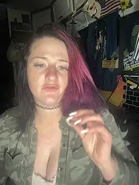 Snapshot of 1-800-FUCKYOU chatting on 01.06.25 1-800-FUCKYOU online show from 01.06.25