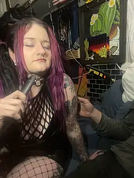 Snapshot of 1-800-FUCKYOU chatting on 01.19.25 1-800-FUCKYOU online show from 01.19.25