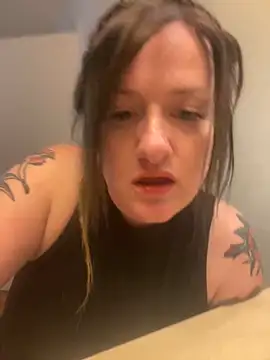 Snapshot of 1-800-FUCKYOU chatting on 02.22.25 1-800-FUCKYOU online show from 02.22.25