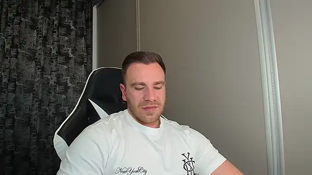 Snapshot of Thori92 chatting on 05.03.26 Thori92 online show from 05.03.26