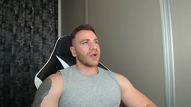 Snapshot of Thori92 chatting on 05.09.26 Thori92 online show from 05.09.26