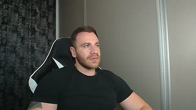 Snapshot of Thori92 chatting on 05.21.26 Thori92 online show from 05.21.26