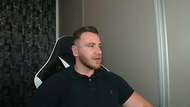 Snapshot of Thori92 chatting on 05.24.26 Thori92 online show from 05.24.26