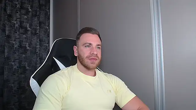 Snapshot of Thori92 chatting on 05.27.26 Thori92 online show from 05.27.26