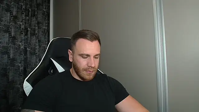 Snapshot of Thori92 chatting on 05.28.26 Thori92 online show from 05.28.26