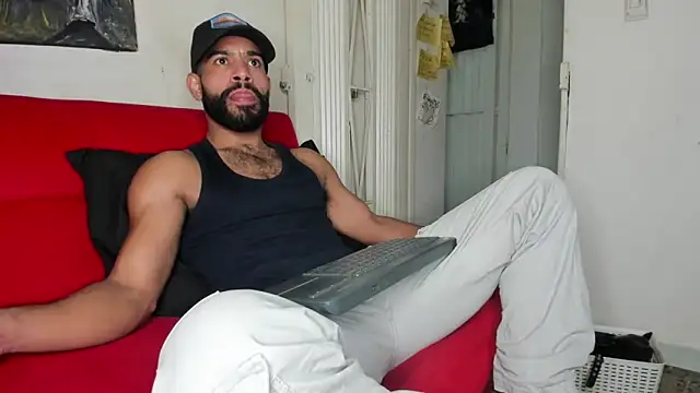 sweatyhairypig23 online show from 02.04.26