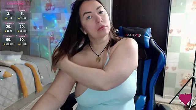 Snapshot of Korolek12 chatting on 02.04.26 Korolek12 online show from 02.04.26