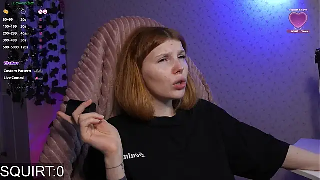 Snapshot of _aleksa_ chatting on 02.01.25  aleksa  online show from 02.01.25