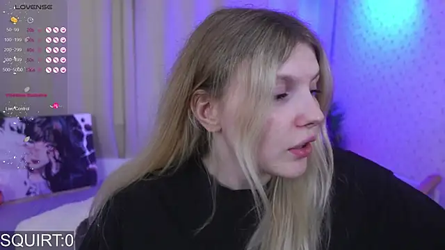 Snapshot of _aleksa_ chatting on 10.14.25  aleksa  online show from 10.14.25