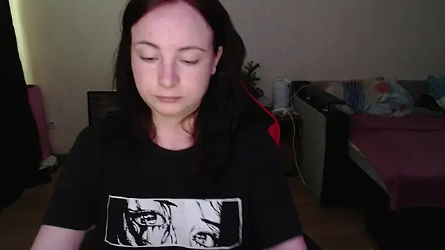 Snapshot of Laralianna chatting on 06.26.26 Laralianna online show from 06.26.26