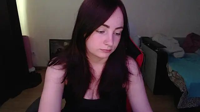 Snapshot of Laralianna chatting on 06.29.26 Laralianna online show from 06.29.26