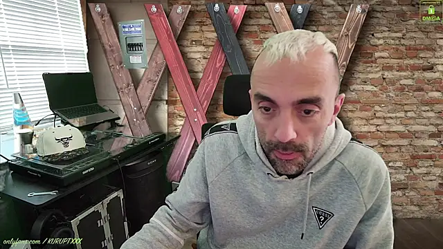 Snapshot of kuruptxxx_live chatting on 01.16.25 kuruptxxx live online show from 01.16.25