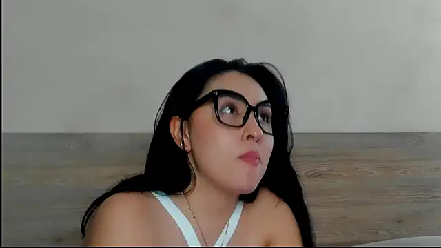 Snapshot of AnushaKumari chatting on 06.27.26 AnushaKumari online show from 06.27.26