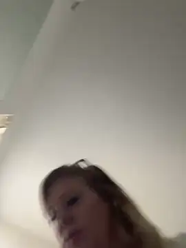 Snapshot of Lexi_Shocker chatting on 02.28.25 Lexi Shocker online show from 02.28.25