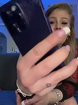 Snapshot of Lexi_Shocker chatting on 03.23.25 Lexi Shocker online show from 03.23.25