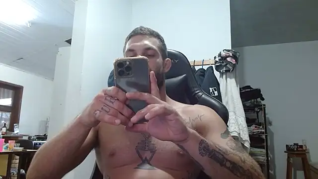 Snapshot of surfdog_95 chatting on 02.27.25 surfdog 95 online show from 02.27.25