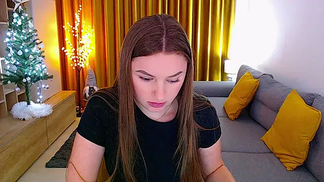 Snapshot of _Mia_Adams chatting on 12.21.24 Mia Adams online show from 12.21.24
