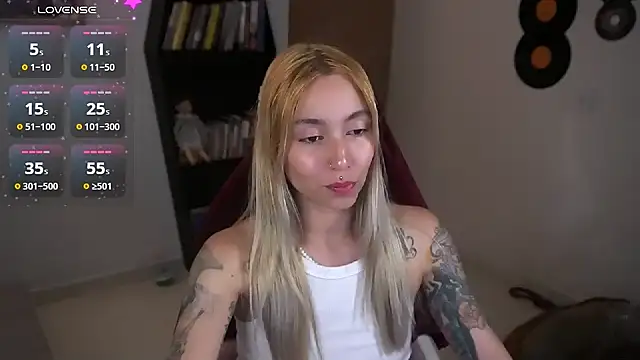 Saucy Jenn online show from 09.13.25