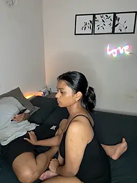 Snapshot of Guessmyjoy chatting on 11.25.25 Guessmyjoy online show from 11.25.25