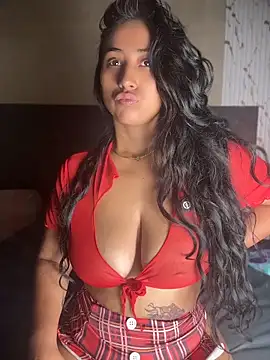 Valentinne z online show from 04.19.26