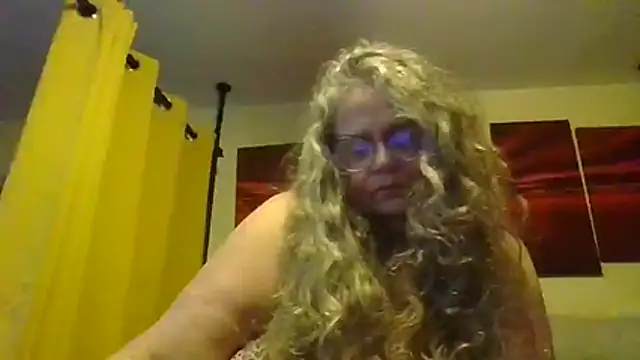 Snapshot of DestineeLoverGirl chatting on 07.29.26 DestineeLoverGirl online show from 07.29.26