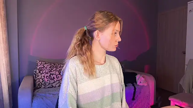 Chanel Gill online show from 09.29.25