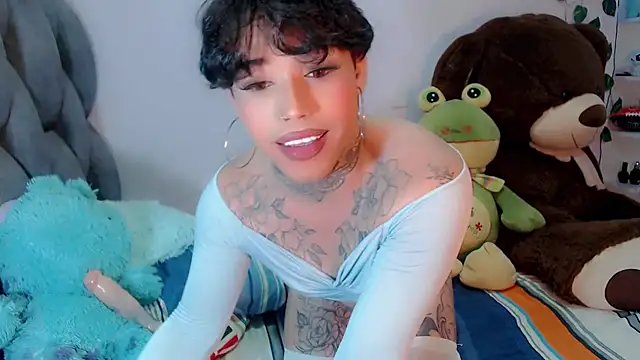 Snapshot of little_star_porn chatting on 12.22.24 little star porn online show from 12.22.24