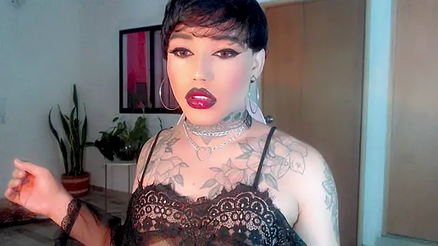Snapshot of little_star_porn chatting on 01.25.25 little star porn online show from 01.25.25
