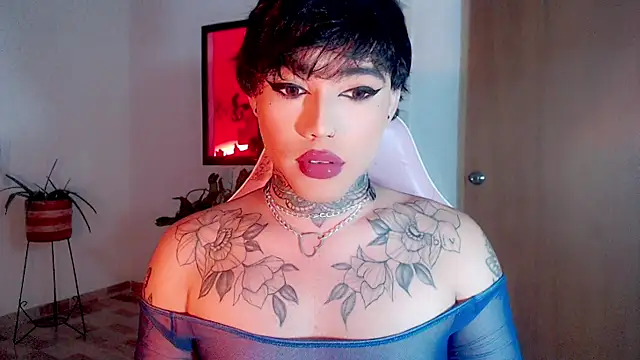 Snapshot of little_star_porn chatting on 02.07.25 little star porn online show from 02.07.25