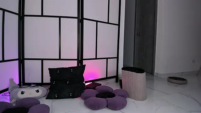 damnliciousss online show from 07.25.26