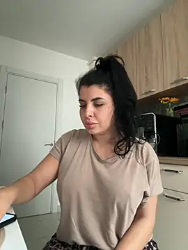 Snapshot of Scarlett-Dream chatting on 11.12.25 Scarlett-Dream online show from 11.12.25