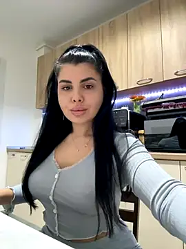 Snapshot of Scarlett-Dream chatting on 12.02.25 Scarlett-Dream online show from 12.02.25