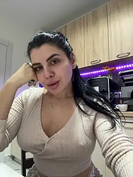 Snapshot of Scarlett-Dream chatting on 02.12.26 Scarlett-Dream online show from 02.12.26