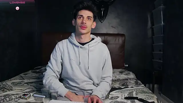 Snapshot of DanielCrush1 chatting on 02.17.26 DanielCrush1 online show from 02.17.26