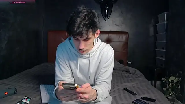 Snapshot of DanielCrush1 chatting on 02.24.26 DanielCrush1 online show from 02.24.26