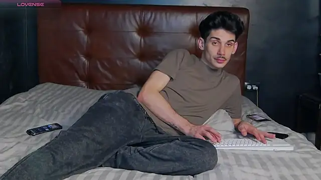 Snapshot of DanielCrush1 chatting on 03.15.26 DanielCrush1 online show from 03.15.26