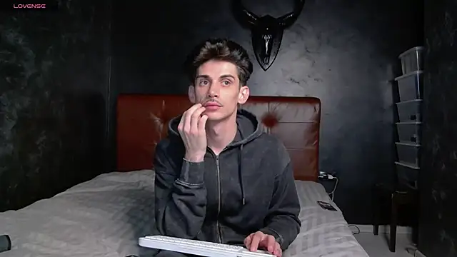 DanielCrush1 online show from 04.30.26